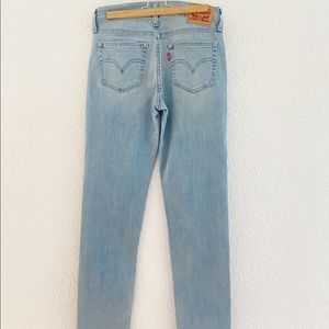Levi Highrise Boyfriend Jeans